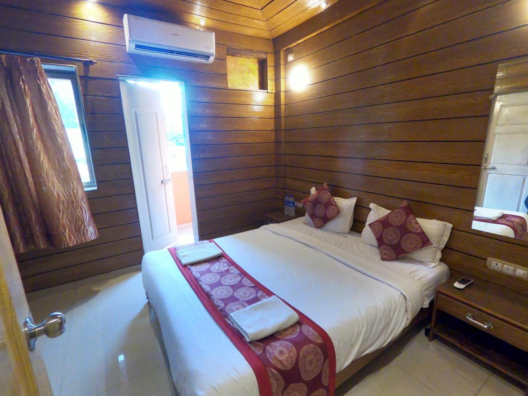 Hill Forest Resort Lonavala Extérieur photo